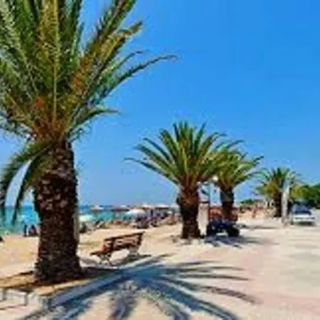 Vangelis Apartament *